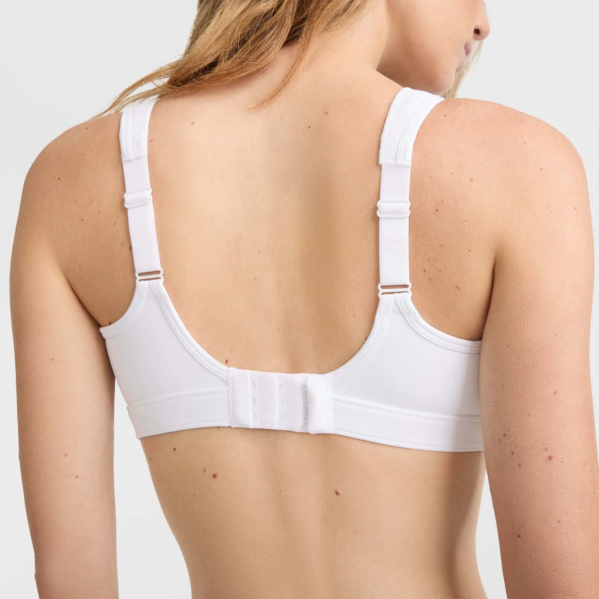 Spot Comfort High-Impact Sports Bra, C Logo - Image 4